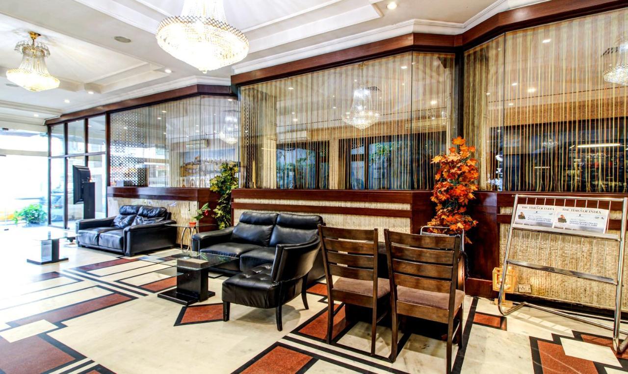 Treebo Trend Wood Bridge Hotell Hyderabad Exteriör bild